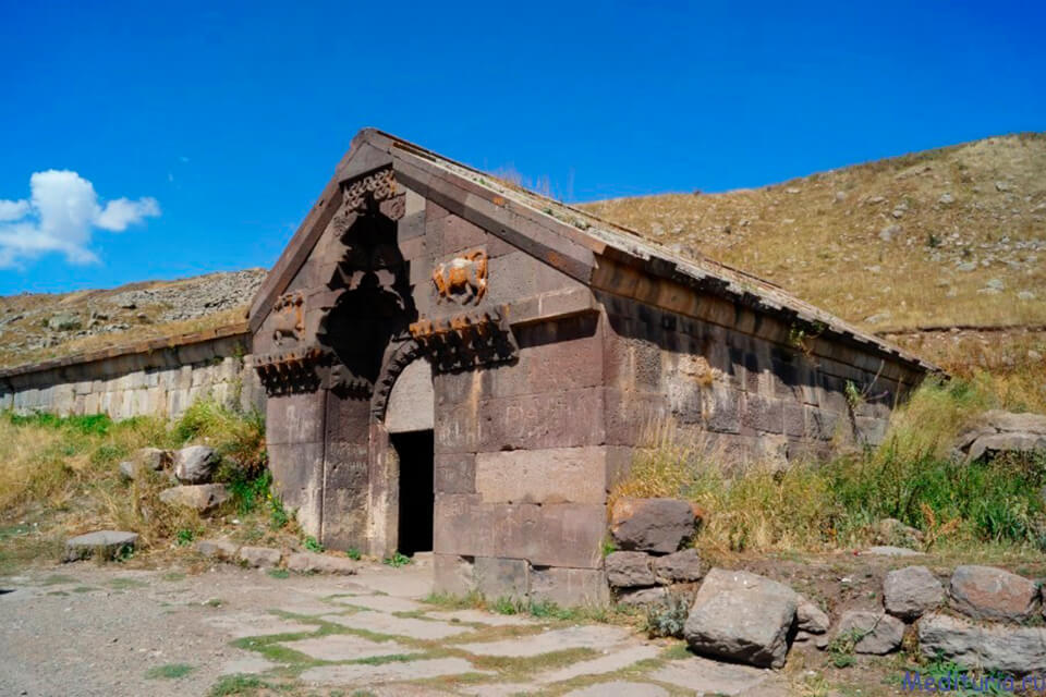 Откройте для себя красоту и историю Селимского караван-сарая в Армении