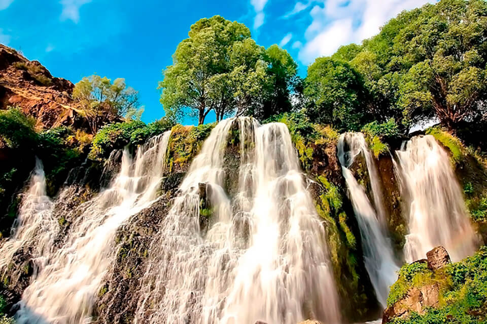 водопад Шаки в Армении