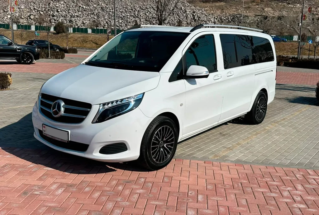 Минивэн SLS Armenian Tour для экскурсии в Нораванк из Еревана