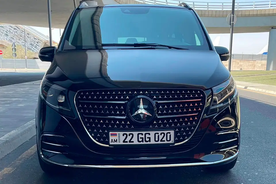 Mercedes V-Class — минивэн бизнес-класса в Ереване