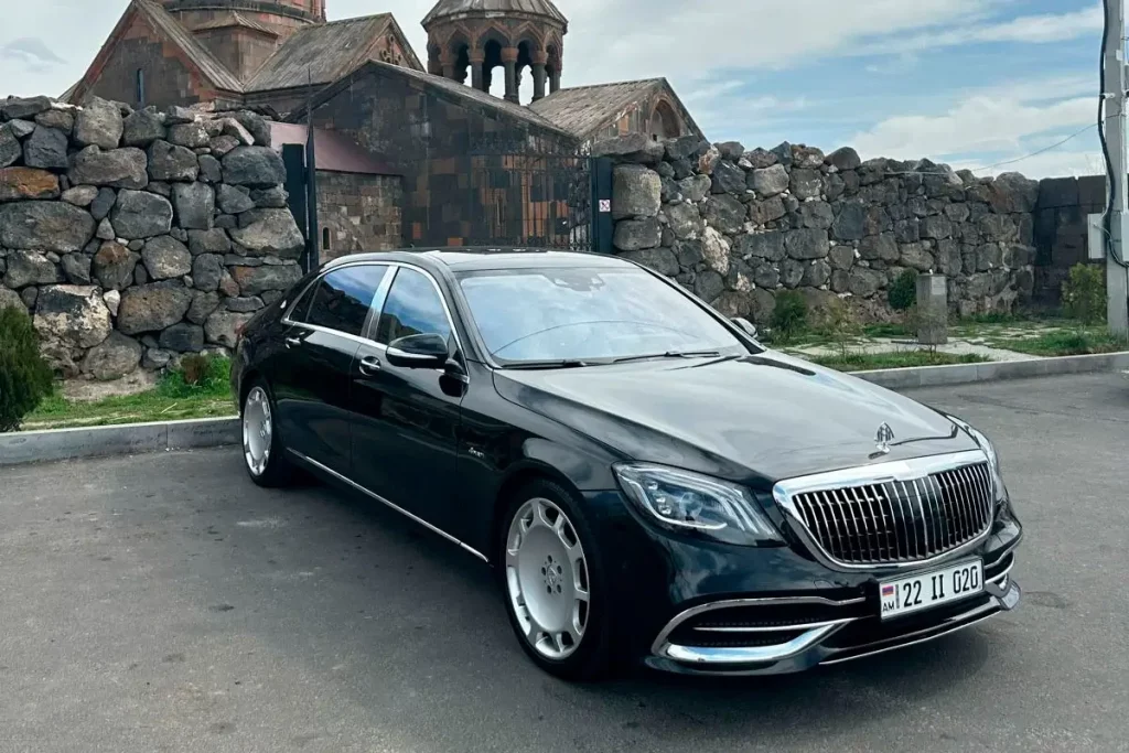 Аренда Майбаха с водителем в Ереване — во время экскурсии