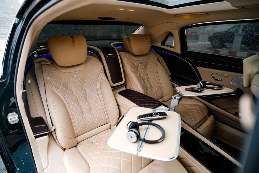 Mercedes-Maybach S-Class W222 — задний салон