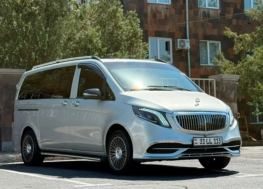 Трансфер Ереван — Горис на минивэне SLS Armenian Tour