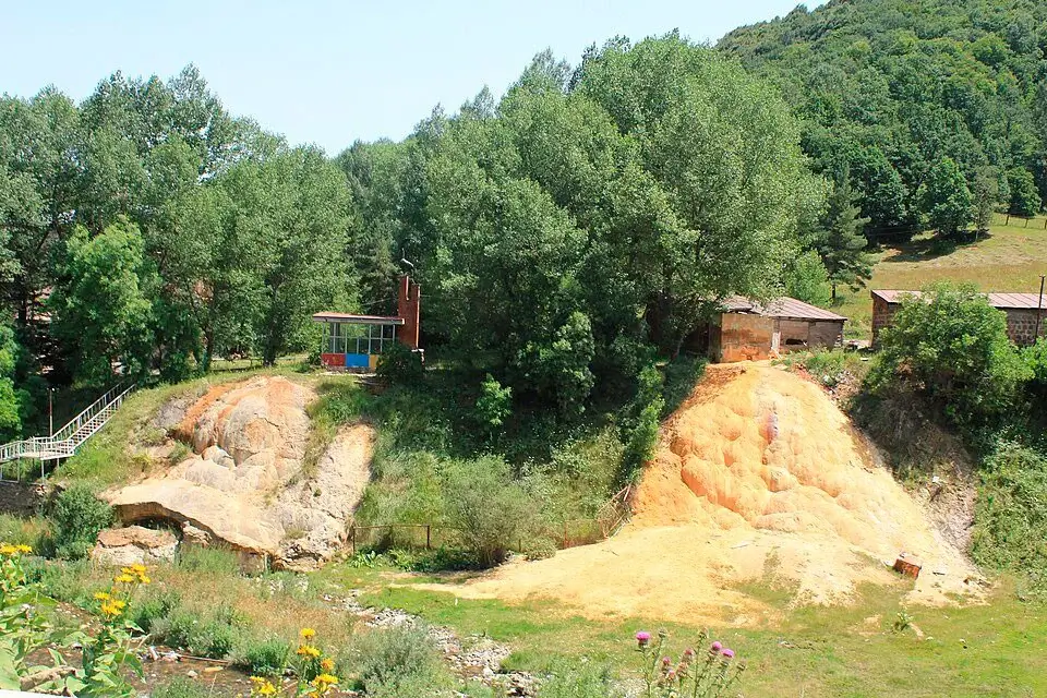 Mineral deposits around the thermal springs in Hankavan, Armenia