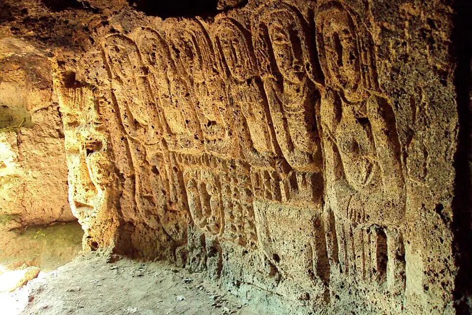 Bas-reliefs carved inside the Anapat cave at Lastiver