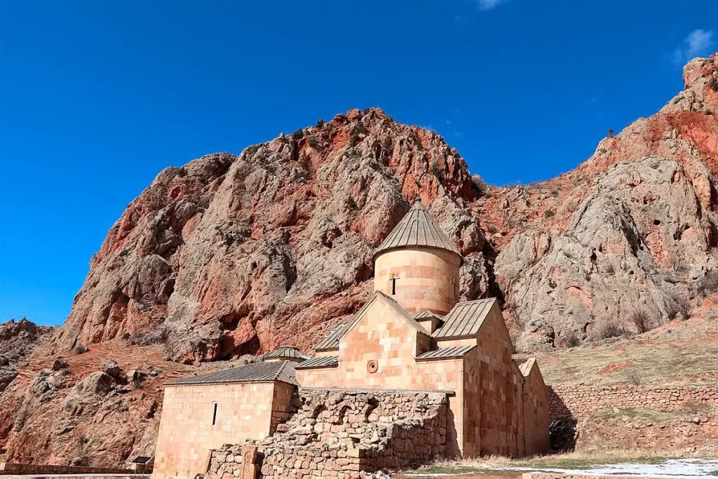 Noravank tour from Yerevan — monastery among red cliffs